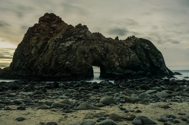 levi-bare-127341-unsplash